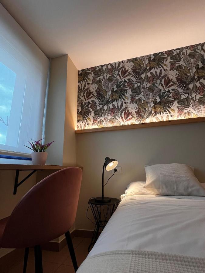 Hostal La Poetisa - Auto Check-In Кульєредо Екстер'єр фото