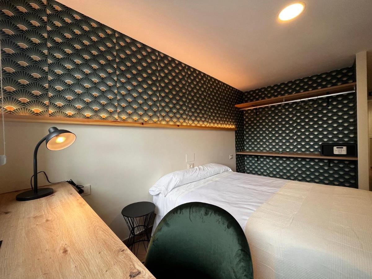 Hostal La Poetisa - Auto Check-In Кульєредо Екстер'єр фото
