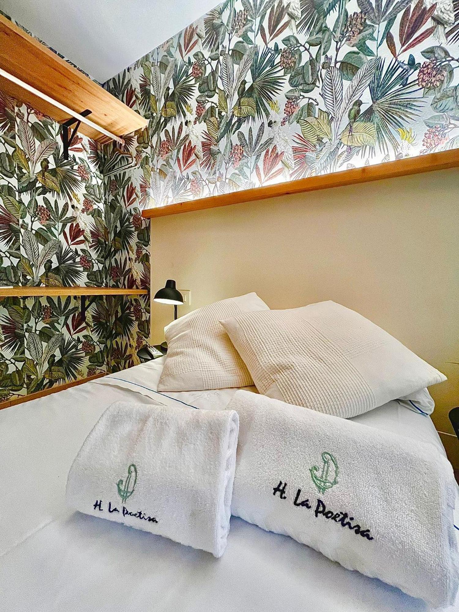 Hostal La Poetisa - Auto Check-In Кульєредо Екстер'єр фото